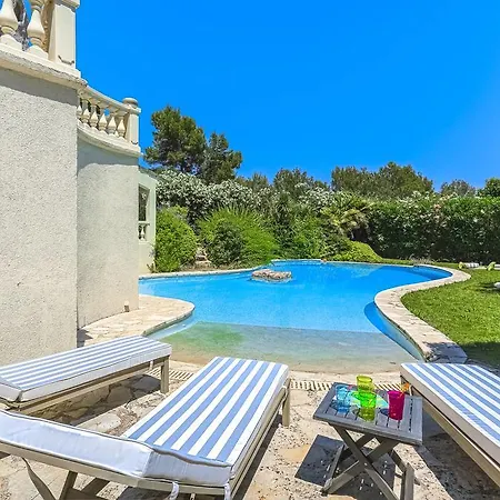 Villa - The Hills *
