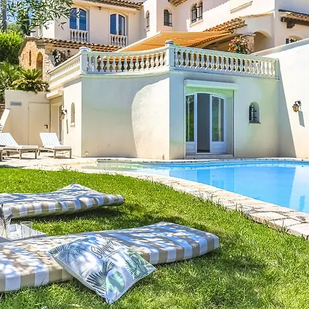 Villa - The Hills *